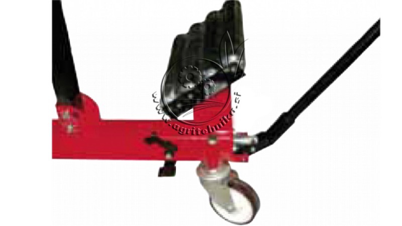 VOZIČEK ZA MONTAŽO IN PREMONTAŽO TRAKTORSKIH PNEVMATIK