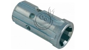 Kardanska-pusa-z-luknjo